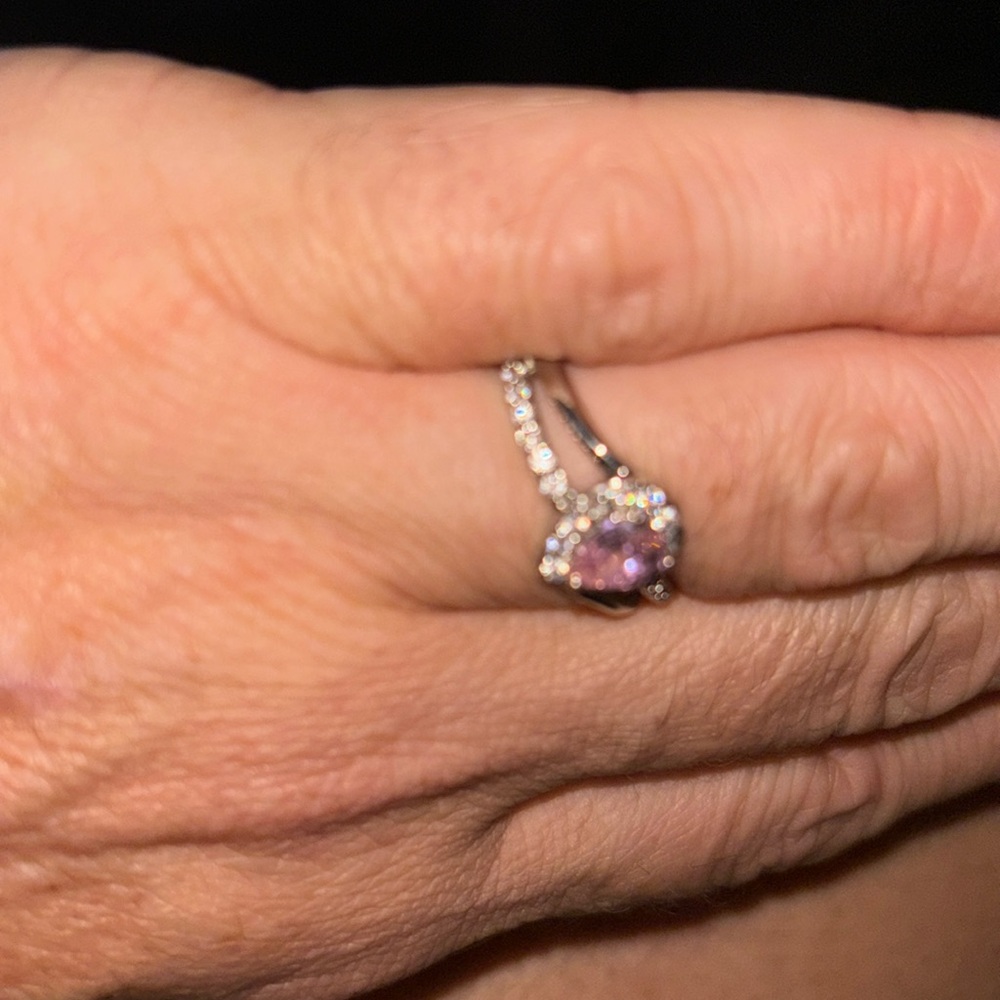Size 10 ladies ring beautiful teardrop - Picture 2 of 14